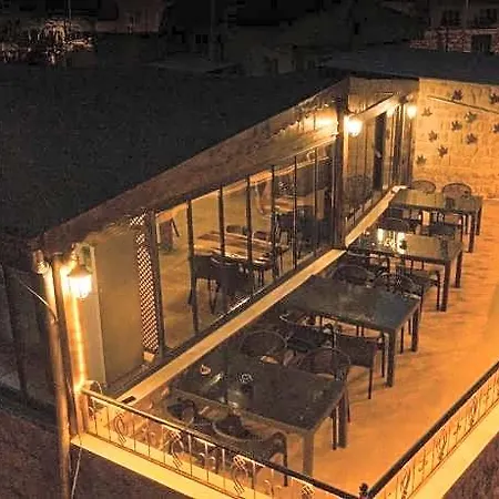Isadora Cave Cappadocia * Νεβσεχίρ